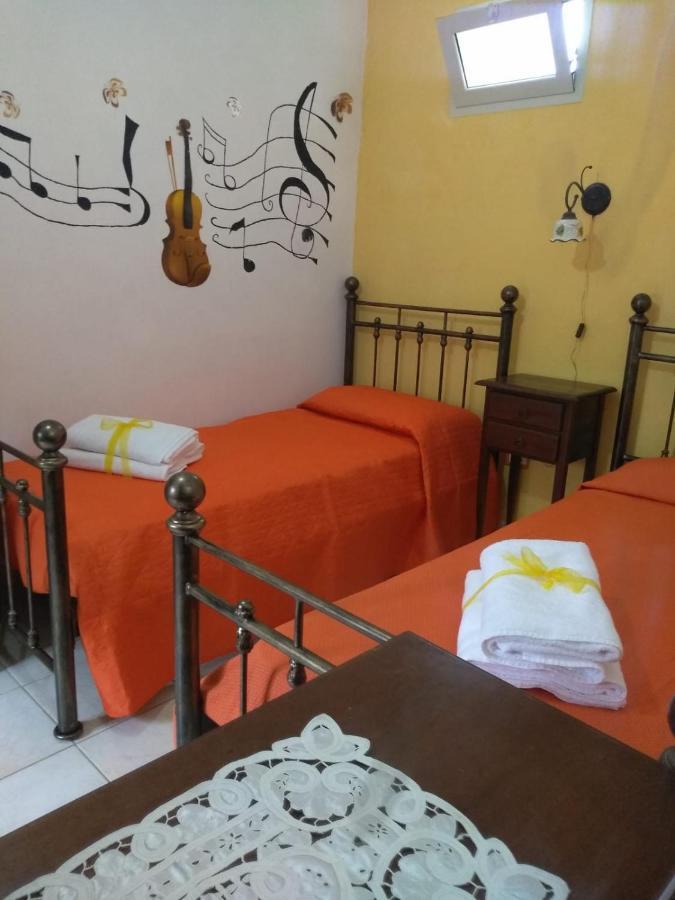 Casale Hibiscus Villa Santa Maria Del Focallo Bagian luar foto